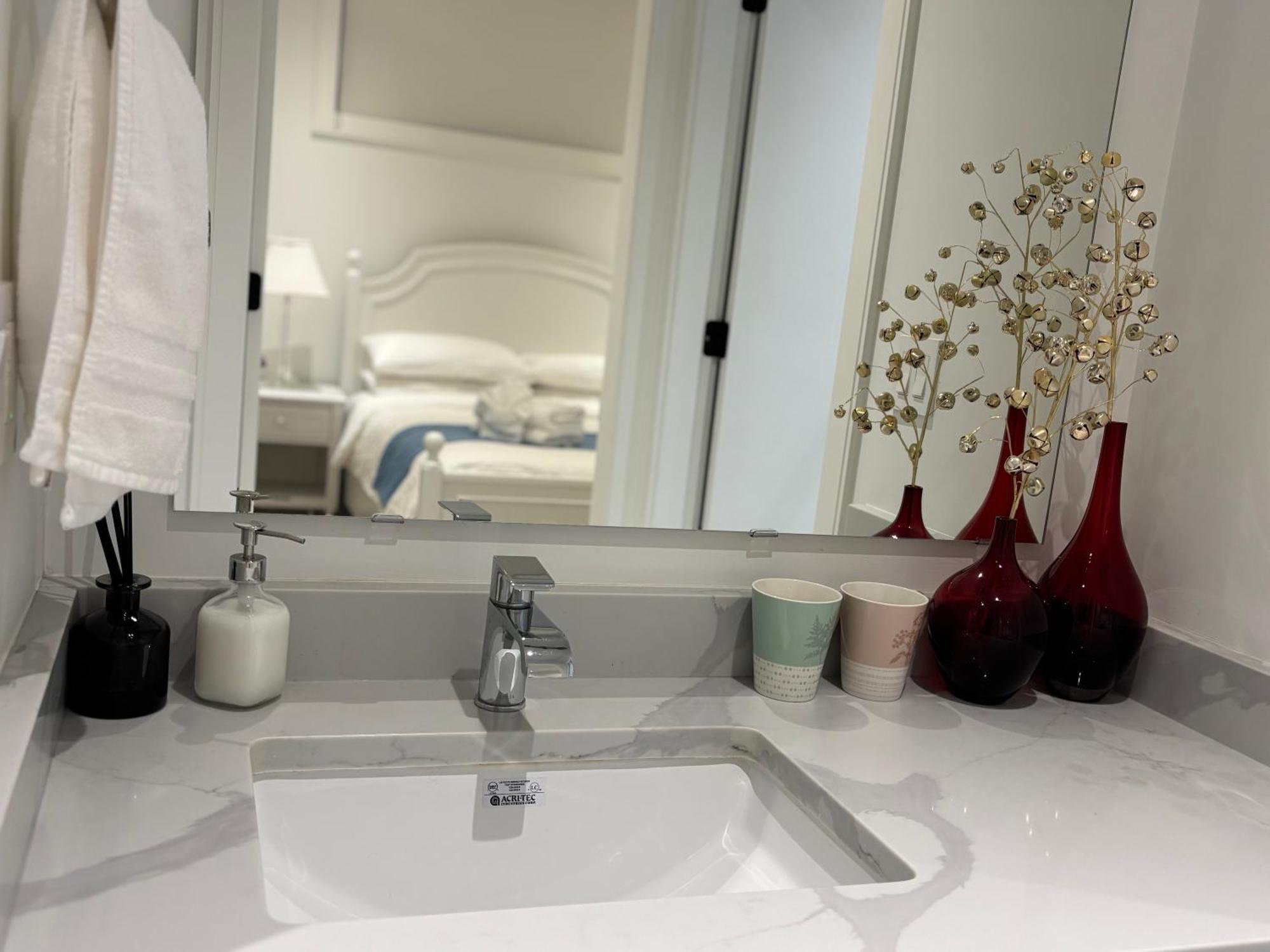 Cozy Family Suite In Vancouver Near Ubc ภายนอก รูปภาพ